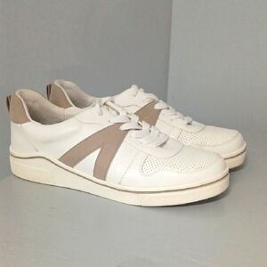 MIA, White and Tan Sneakers, pre-owned, Sz 8.5